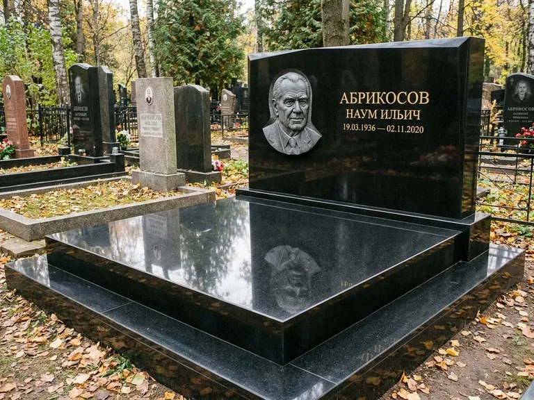 Памятник с барельефом — выполненная работа 37 в Оренбурге