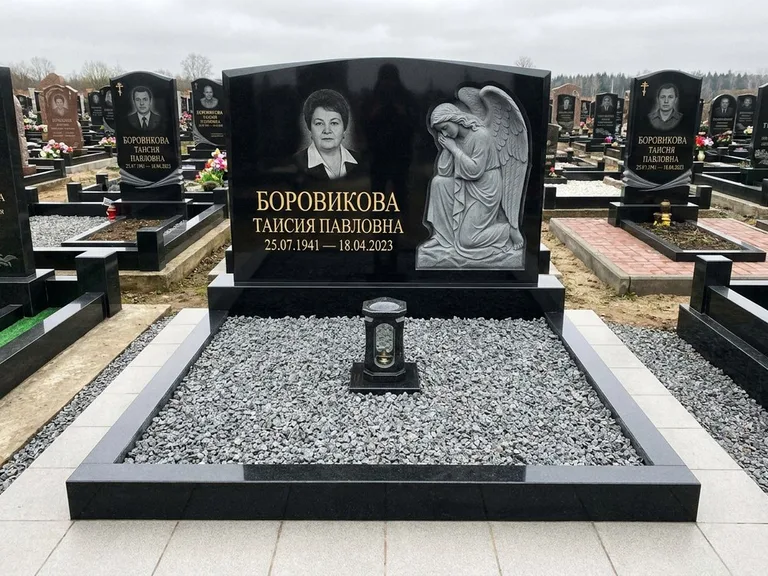 Памятник с барельефом — выполненная работа 38 в Оренбурге