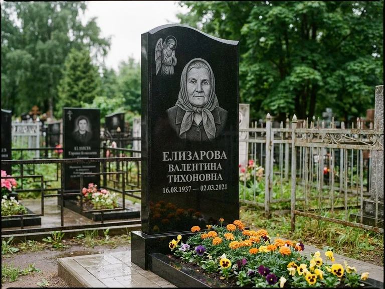 Памятник с гравировкой ангела — гравировка ангела с голубем по диагонали стелы, работа «Пантелеева» в Оренбурге
