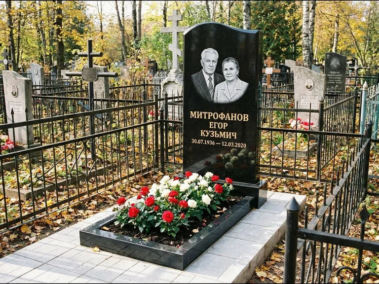 Гравировка портрета на чёрном граните — выполненная работа 17 в Оренбурге