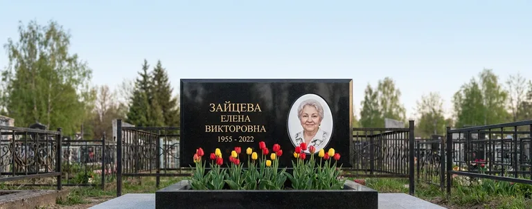 Мраморный памятник, Памятники мастерской «Мастер Каменев» на кладбищах Казани