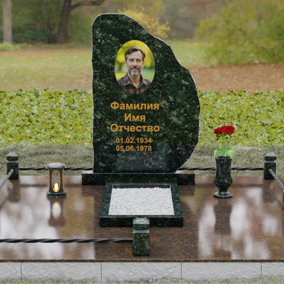 Вертикальный Гранитный памятник сдержанный в Оренбурге, гранит Балтик грин, вид 2