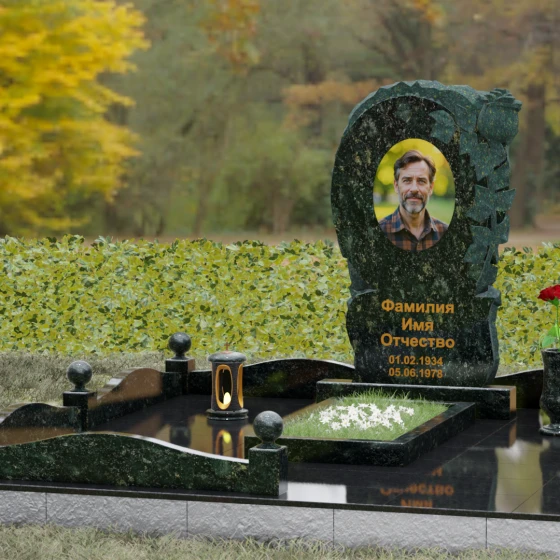 Светский гранитный памятник вертикальный в Кемерово, гранит Балтик грин, вид 4