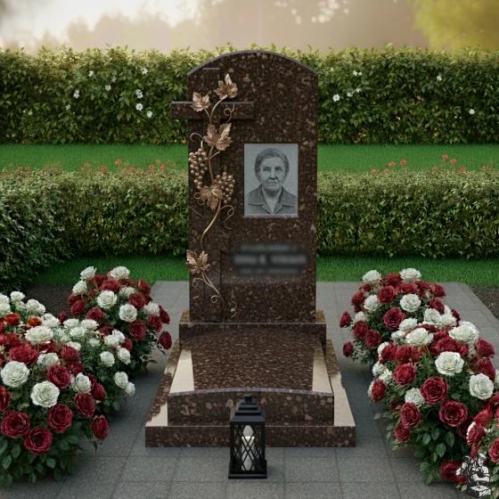 Гранитный православный памятник с крестом в Набережных Челнах, гранит амфиболит