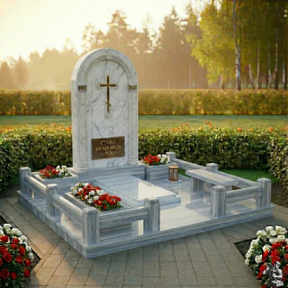 Комбинированный православный семейный склеп в Перми, мрамор Тассос