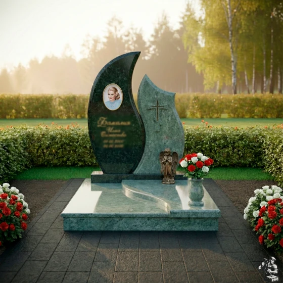 Комбинированный православный вертикальный памятник с крестом в Оренбурге, гранит Балтик грин