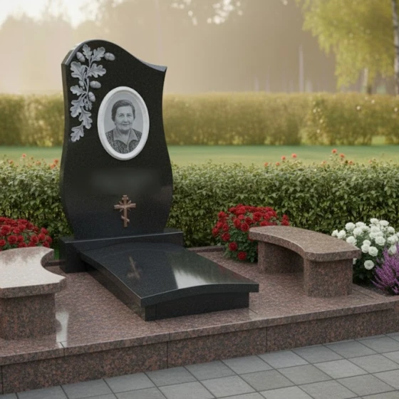Элитный Гранитный памятник с крестом в Перми, гранит Габбро-диабаз