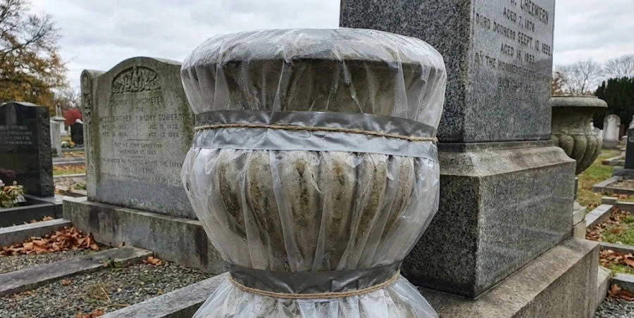 podgotovka-pamyatnika-k-zime