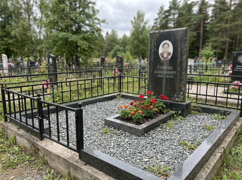 Благоустройство могилы в Оренбурге — пример 4